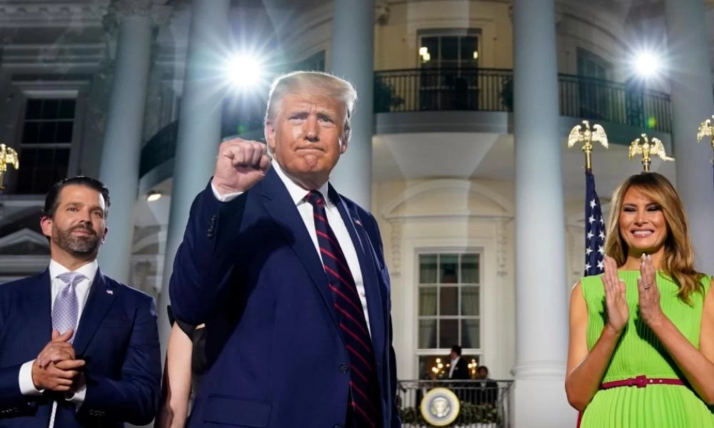 Τραμπ: «Αλήτες» οι διαδηλωτές στην Ουάσινγκτον που ζητούσαν την απομάκρυνσή του